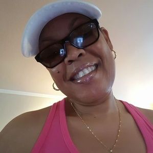 Meet your Posher, Alisha